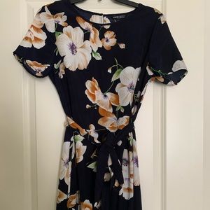 SHEIN navy floral lightweight t shirt dress, size m